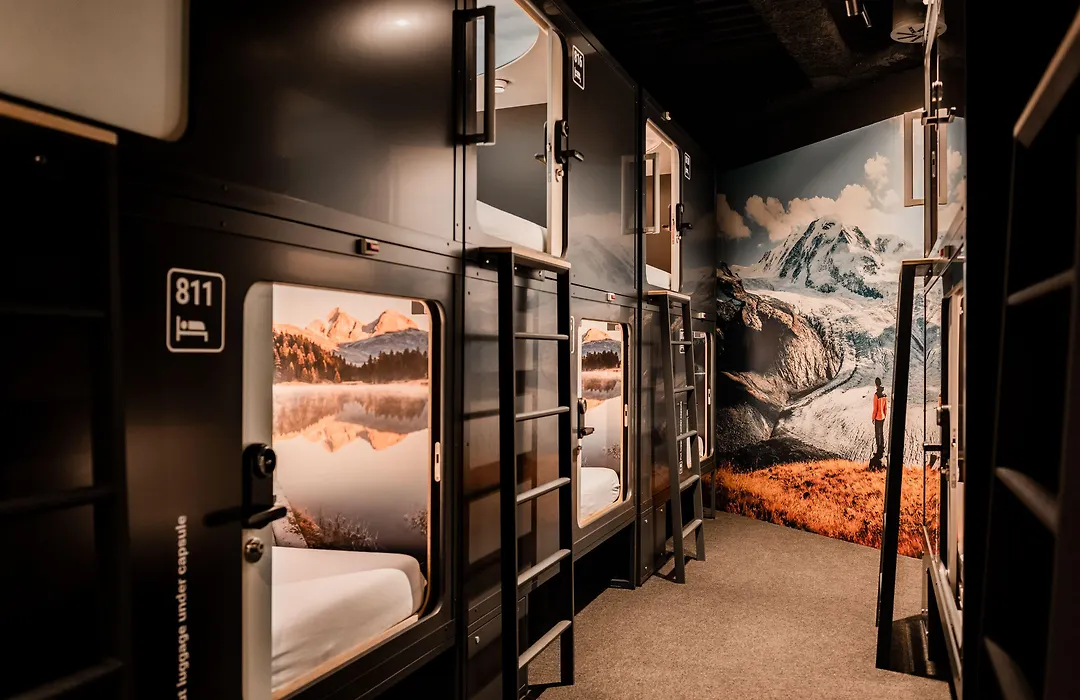 Capsule Hotel - Alpine Garden Zurich Airport-1
